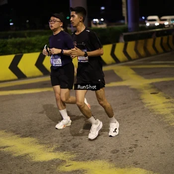 Runner Photo 4273496