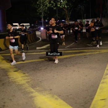 Runner Photo 4273528