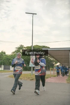 Runner Photo 4273575