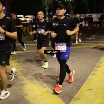Runner Photo 4273585