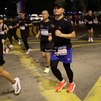 Runner Photo 4273596