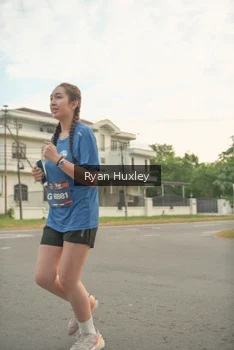 Runner Photo 4273653