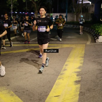 Runner Photo 4273654