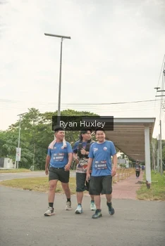Runner Photo 4273665