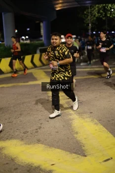 Runner Photo 4273700