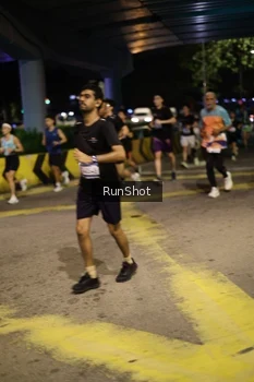 Runner Photo 4273730