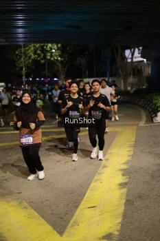 Runner Photo 4273747