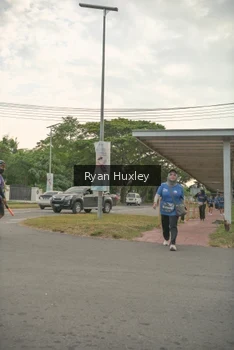 Runner Photo 4273784