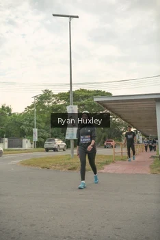 Runner Photo 4274118