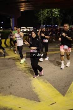 Runner Photo 4274213