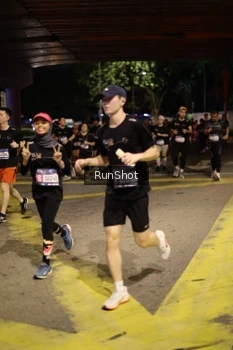 Runner Photo 4274235