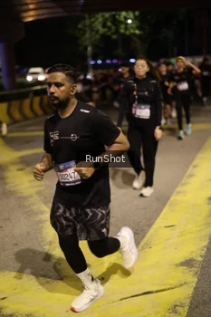 Runner Photo 4274359