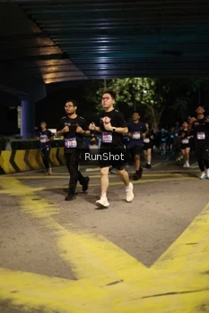 Runner Photo 4274464