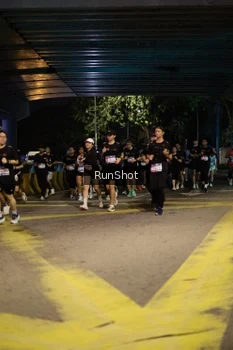 Runner Photo 4274504