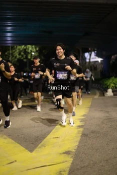 Runner Photo 4274533