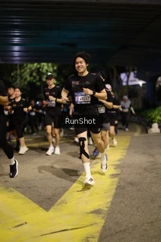 Runner Photo 4274535