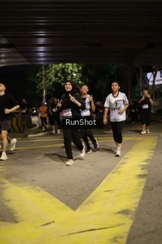 Runner Photo 4274592