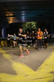 Runner Photo 4274598