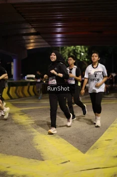 Runner Photo 4274600