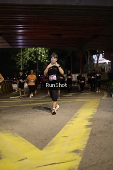 Runner Photo 4274609