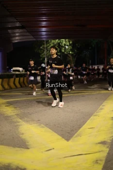 Runner Photo 4274707