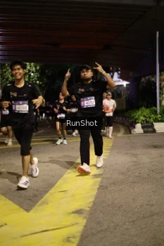 Runner Photo 4274773