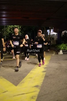 Runner Photo 4274874