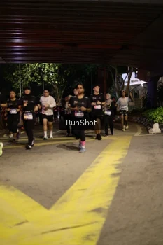 Runner Photo 4274875