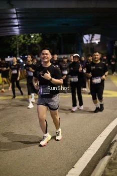 Runner Photo 4274970