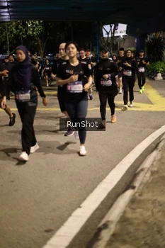 Runner Photo 4274999