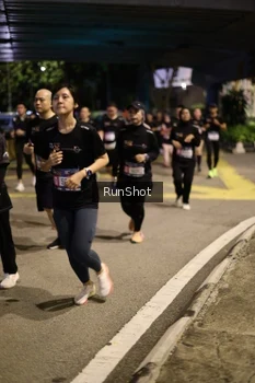 Runner Photo 4275003