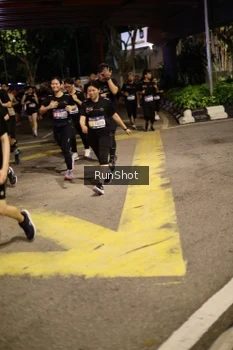 Runner Photo 4275142