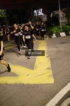 Runner Photo 4275144