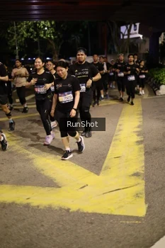 Runner Photo 4275145