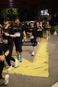 Runner Photo 4275182