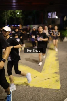 Runner Photo 4275191
