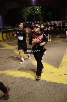 Runner Photo 4275246