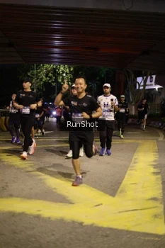 Runner Photo 4275282