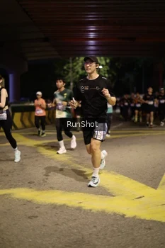 Runner Photo 4275316