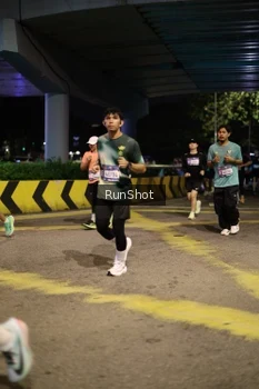Runner Photo 4275317