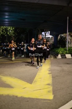 Runner Photo 4275318