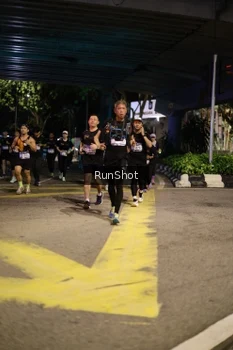 Runner Photo 4275320