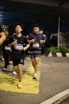 Runner Photo 4275422