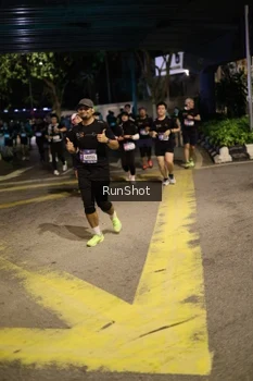 Runner Photo 4275455