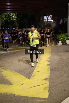 Runner Photo 4275515