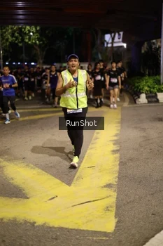 Runner Photo 4275516