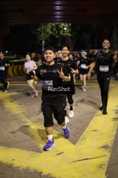Runner Photo 4275570
