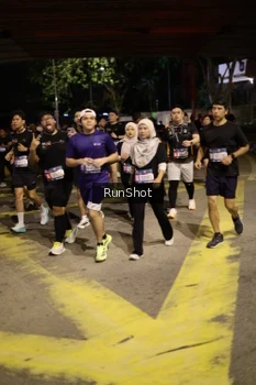 Runner Photo 4275612