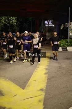 Runner Photo 4275643