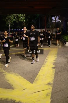 Runner Photo 4275646